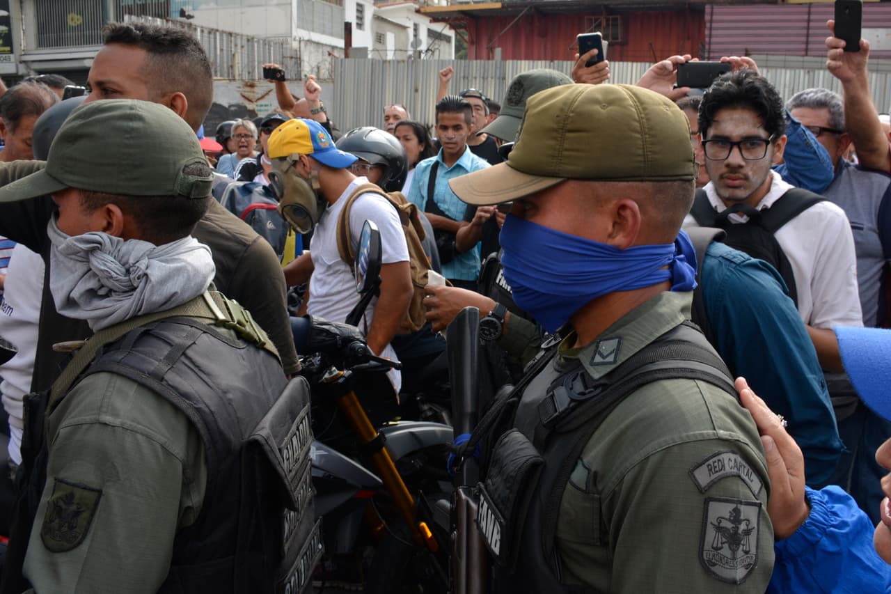 El vicepresidente estadounidense Mike Pence se dirigió a los venezolanos que salieron a las calles para decirles: “¡Estamos con ustedes!”.
