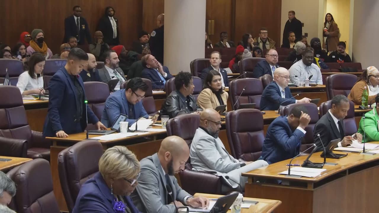 Chicago se mantiene como Ciudad Santuario: Concejo Municipal rechaza propuesta que limitaría protección a inmigrantes