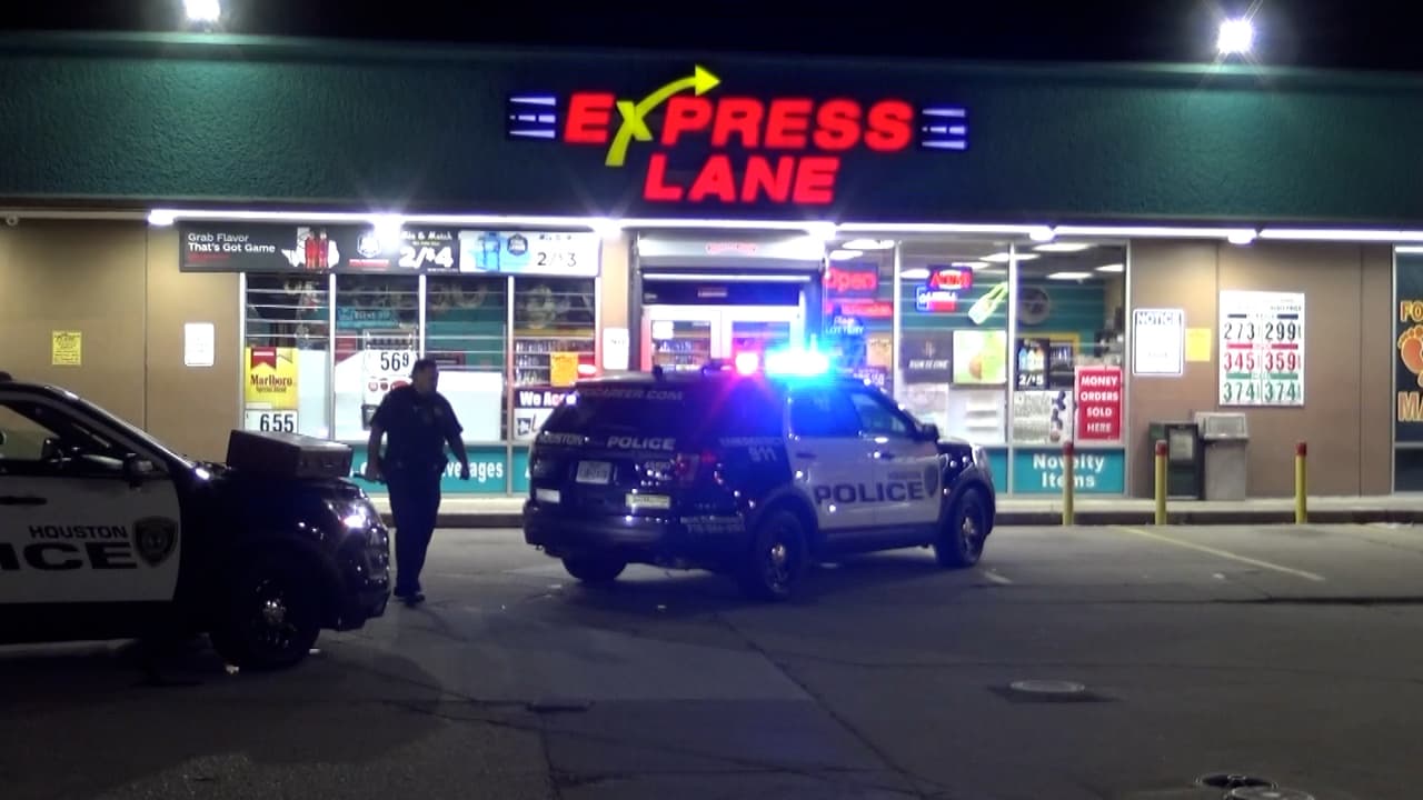 Balean a un hombre tras discusión por presunto robo de una tienda en el sureste de Houston