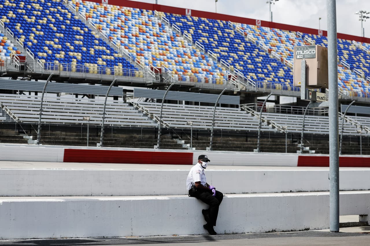 Extraño escenario, sin público en las gradas por la crisis sanitaria desatada por el coronavirus.