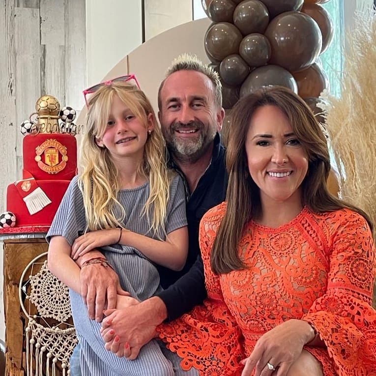 La familia creció, no solo en número, también en amor. Según contó Tanya a la revista People en Español, su hijastra al inició tuvo celos por la llegada de su hermanito, pero ya comprendió que él vendrá al mundo a complementar su hogar.