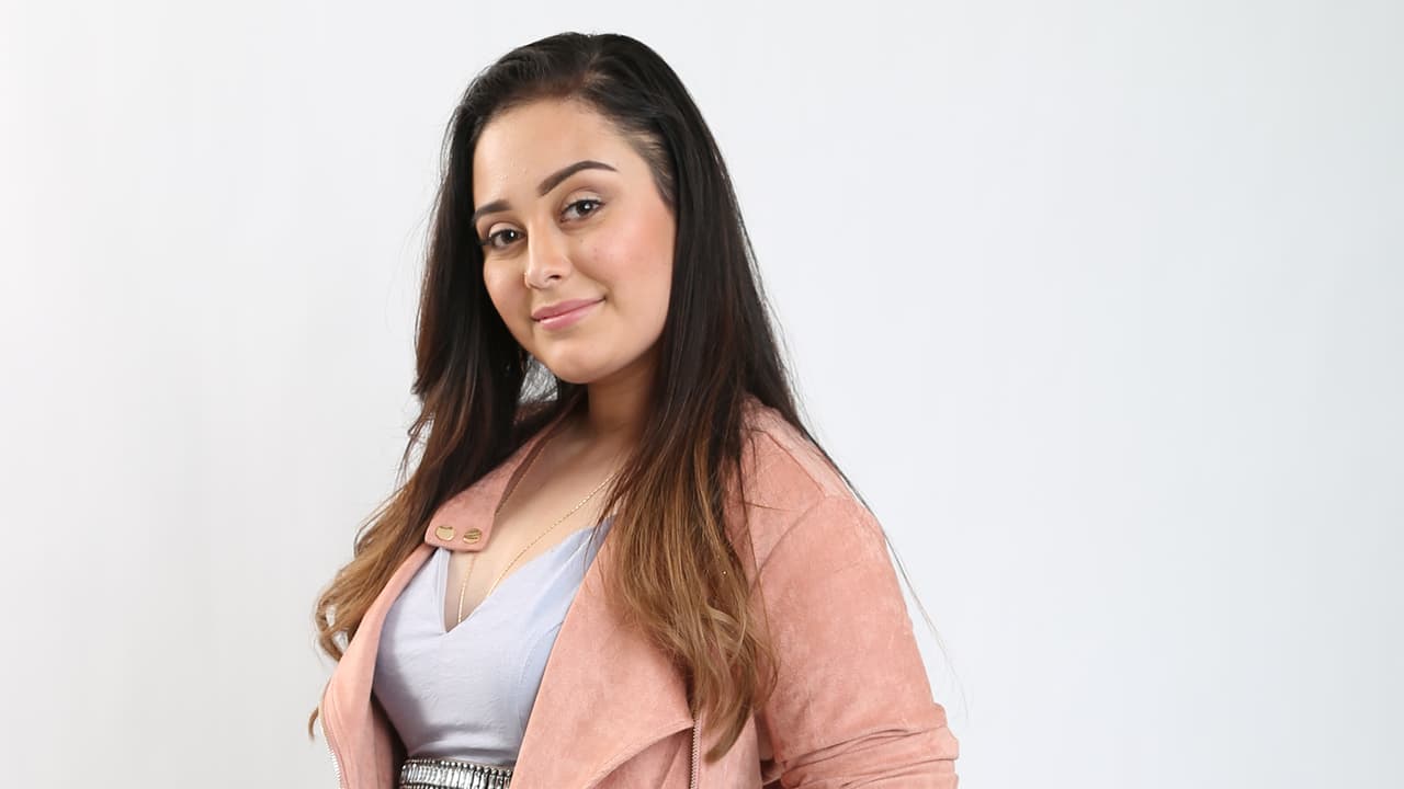 La primera eliminación de La Reina de la Canción fue muy dura, pues los capitanes seleccionaron a cuatro chicas para que dejaran la competencia: Paloma Carrasco, Vivian Mitre, Gabby Castro y Claudia Fernanda.