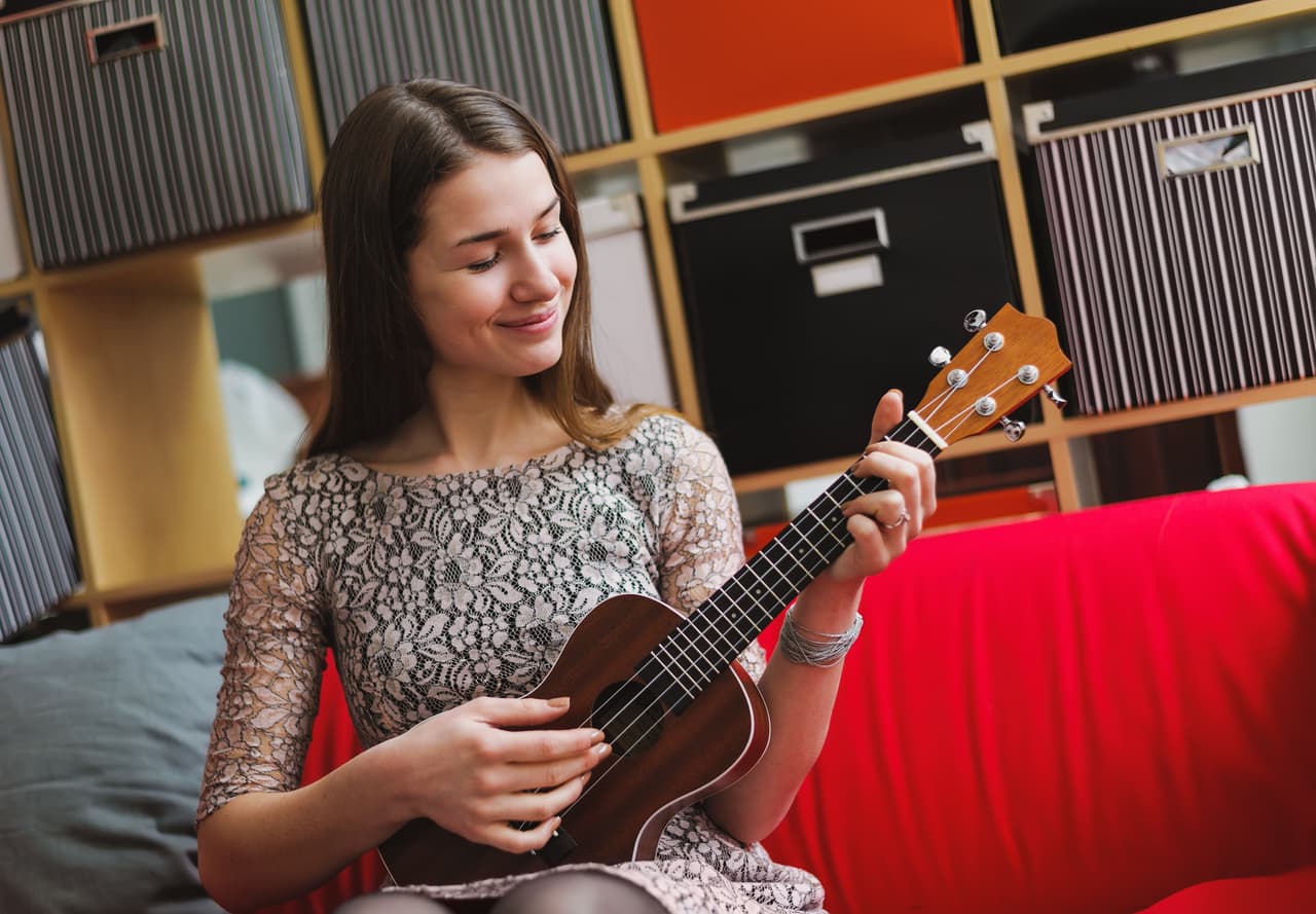 En el mes del Mono se acentúa tu incompatibilidad amorosa con el Tigre. Oportunidades que debes aprovechar este mes: un empleo o actividad extra, la posibilidad de incrementar tus ingresos haciendo algo que hasta ahora no habías considerado, pero que será muy lucrativo. Peligros que debes evitar: poner tu dinero en manos de gentes oportunistas que se te van a acercar para ofrecerte o prometerte negocios que no son buenos. Mucho ojo con ellos. Por Profesor Zellagro