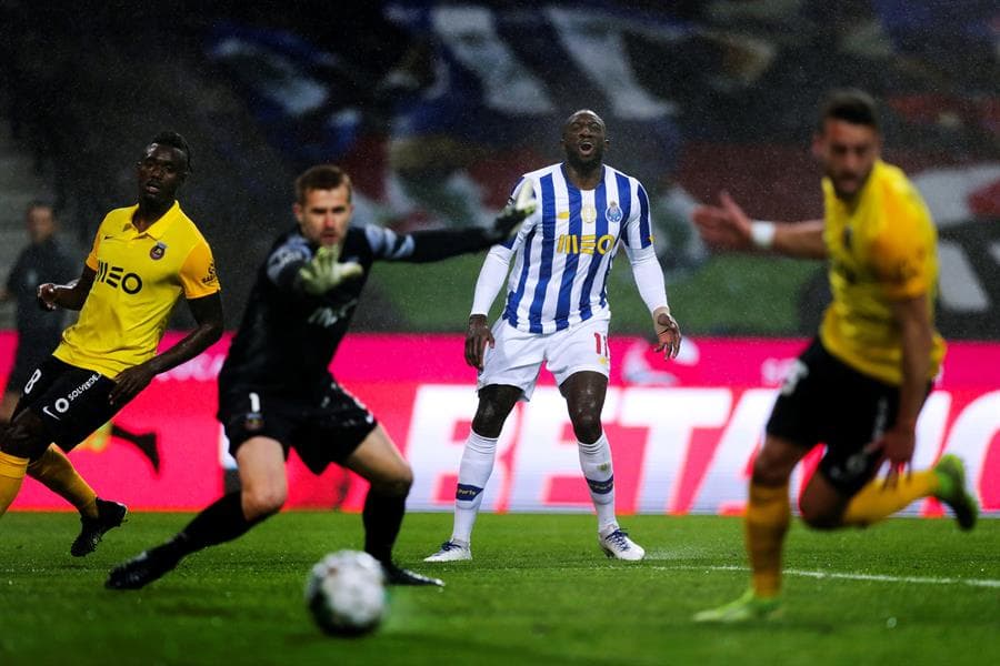Con goles de Luis Fernando Díaz y Francisco Barbosa, el Porto se impone 2-0 al Rio Ave durante la Jornada 16 de la Liga de Portugal; el mexicano Jesús 'Tecatito' Corona, entró como titular durante el encuentro.