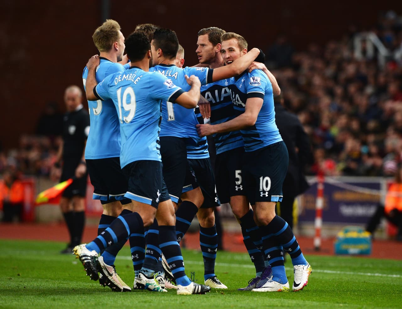 Stoke 0-4 Tottenham: Kane y Alli meten de lleno a 'Spurs' en la lucha por la Premier