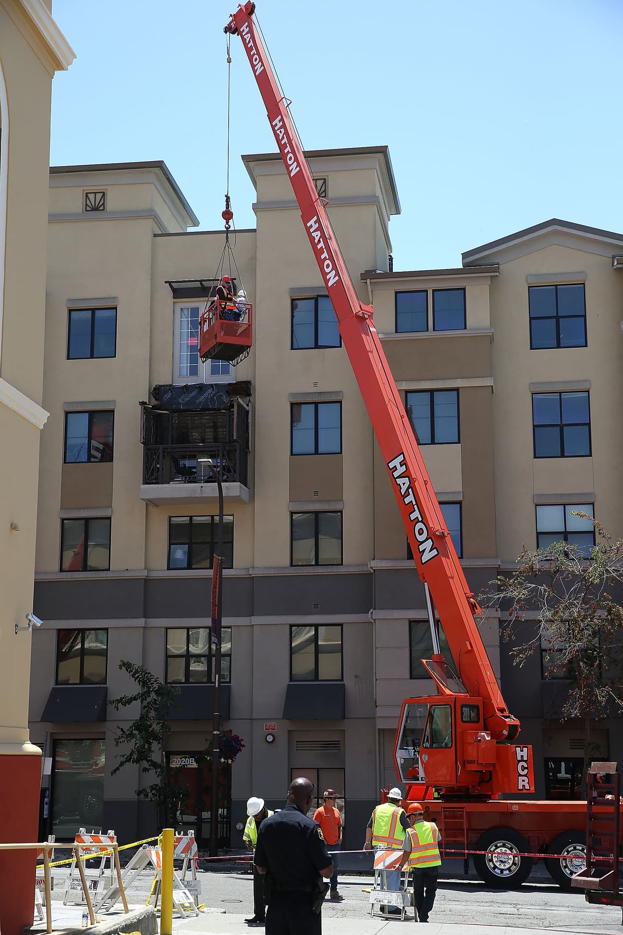 Seis personas murieron y otras siete resultaron heridas luego del colapso.