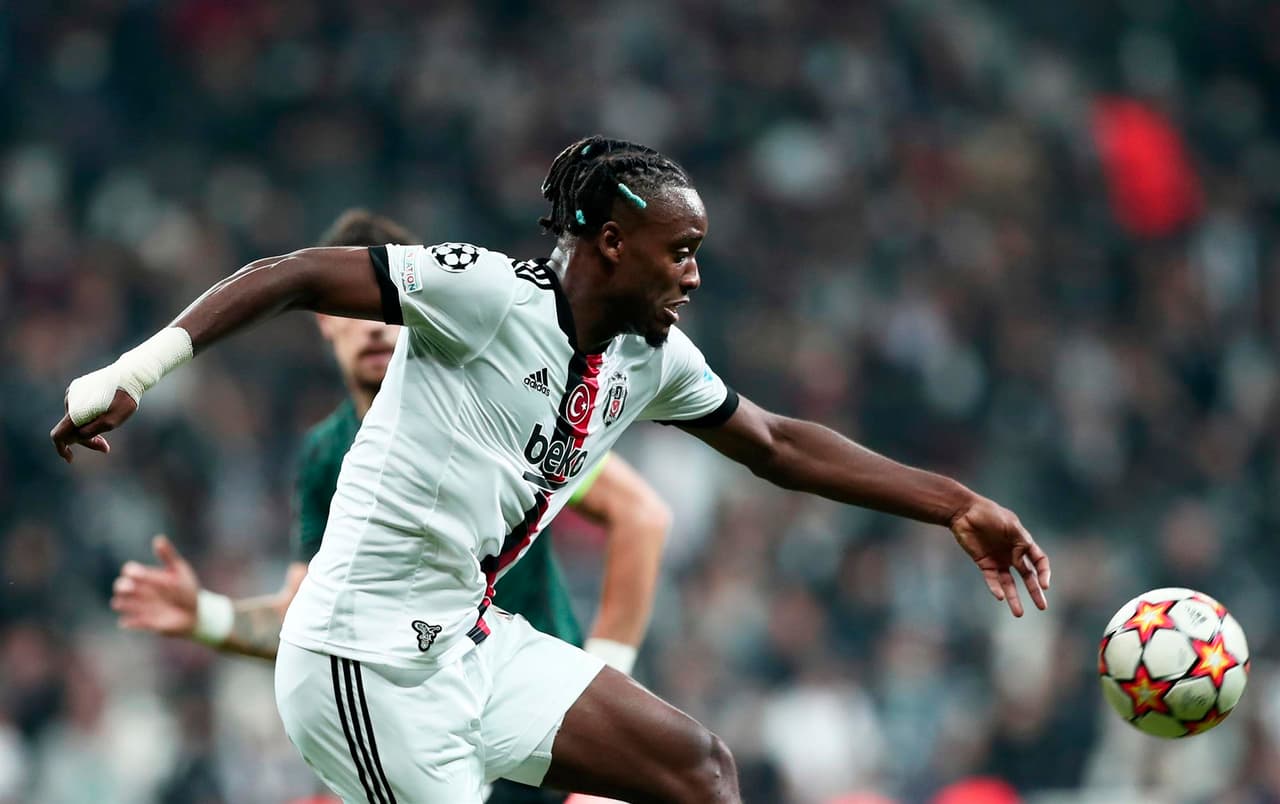 El Sporting de Lisboa derrota al Besiktas 3-1 en su visita, durante la J3 de la UEFA Champions League. Sebastián Coates se lució con doblete (15’, 27’) y Pablo Sarabia, de penal, le dio la victoria al equipo portugués, mientras que, para los locales fue Cyle Larin quien descontó al 24’.