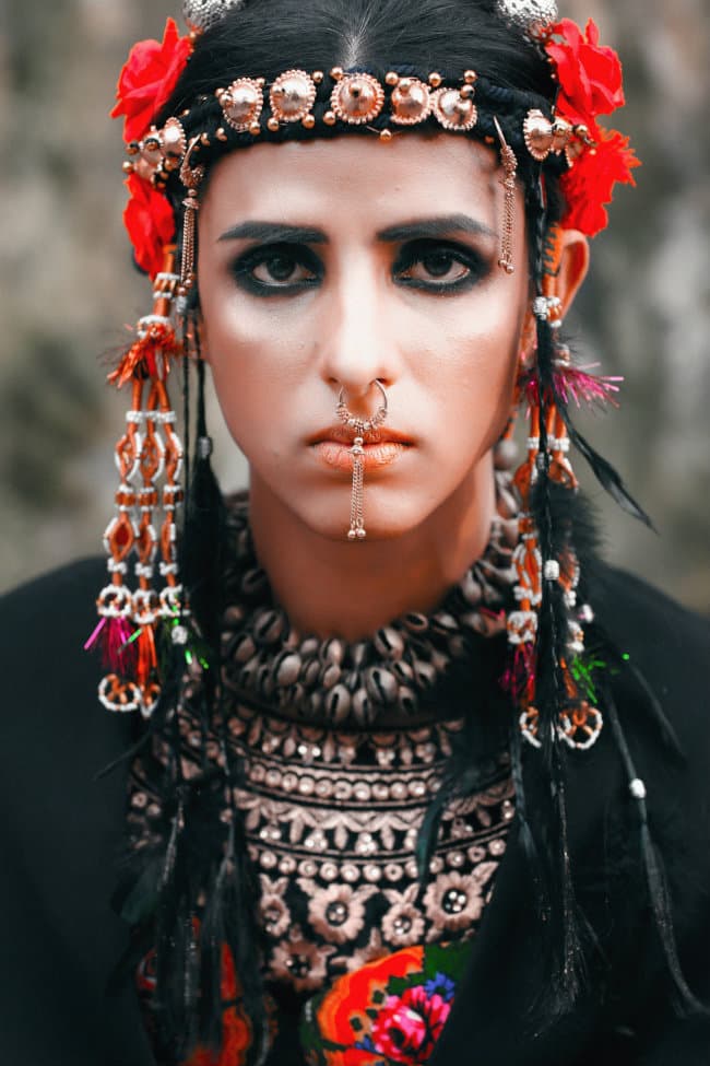 La impresionante sesión de fotos con un modelo transgénero en Pakistán busca respeto por los derechos de ese grupo