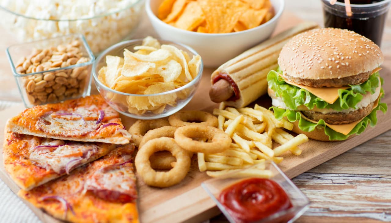 Acidez, hinchazón, dolor y otros 10 síntomas que pueden indicar cáncer de estómago