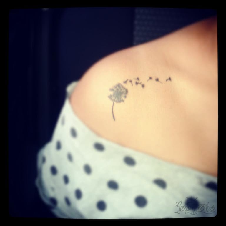 Tatuajes de estrellas, infinitos y música (envíos de la semana)