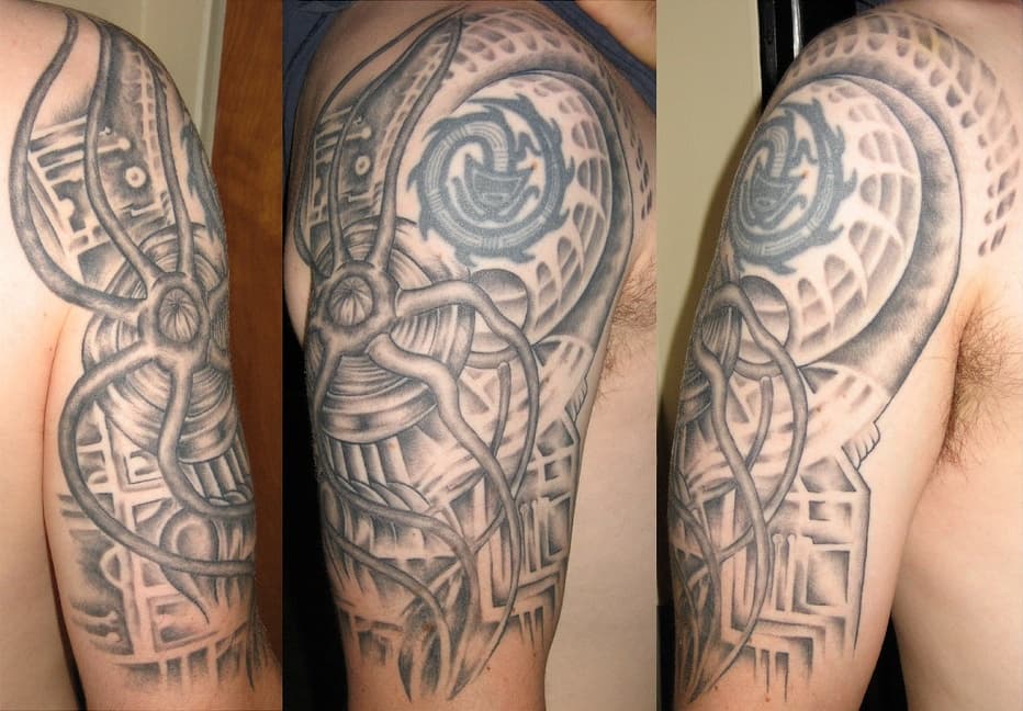 Diseños de tatuajes biomecánicos