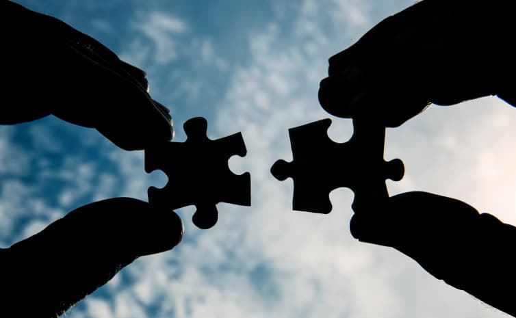 Estos 17 tatuajes de puzzle para parejas te van a enamorar