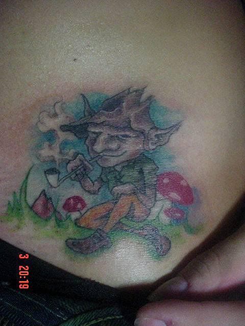 Tatuajes de duendes fumando