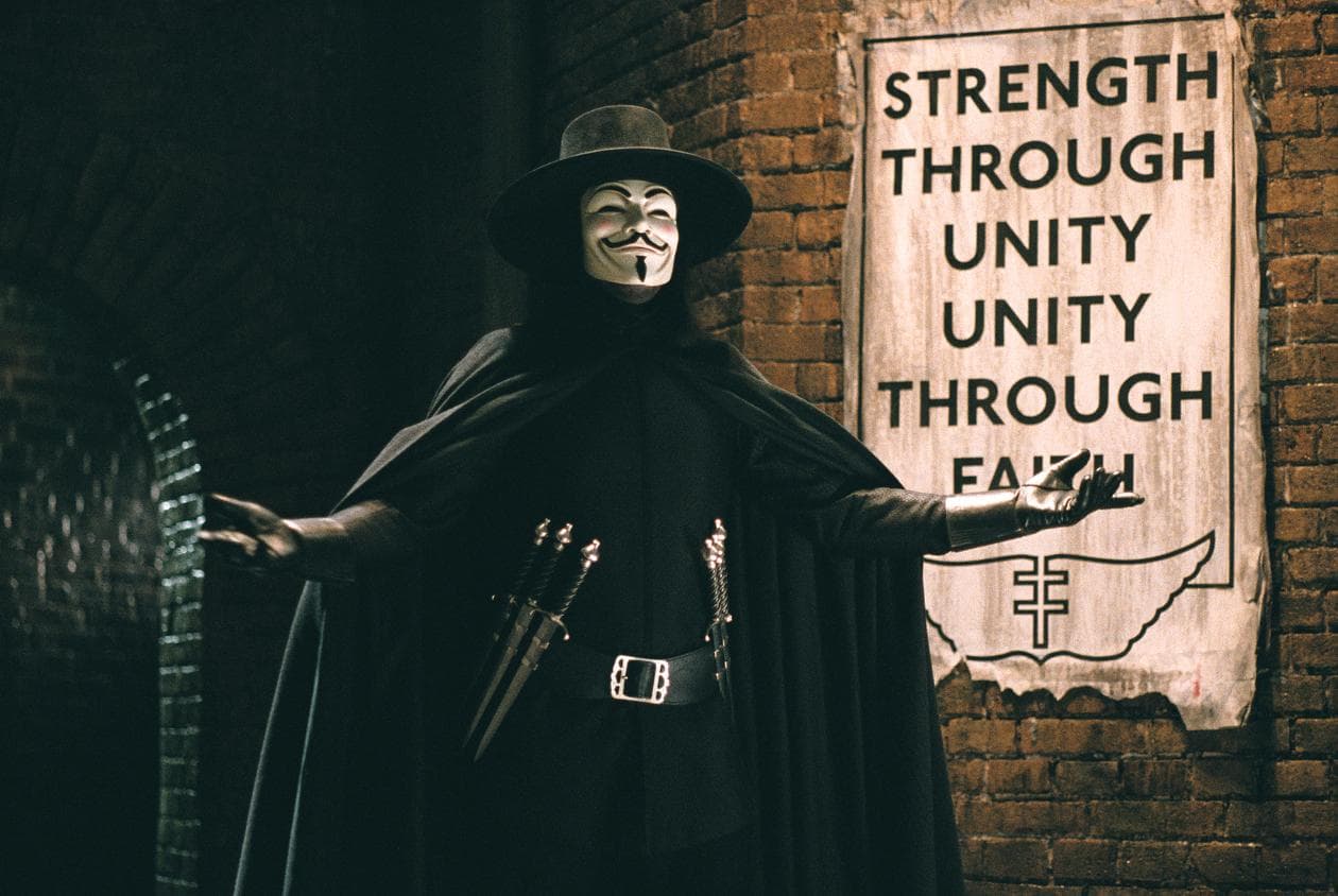 ‘V for Vendetta’ está lejos de ser un ejemplo de revolución: el detalle que te perdiste