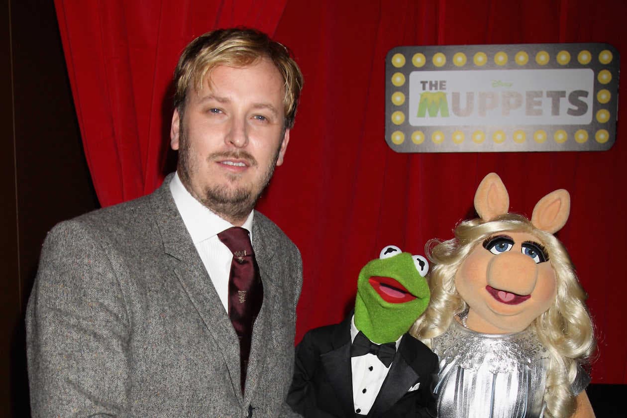 James Bobin podría dirigir Alicia en el País de las Maravillas 2