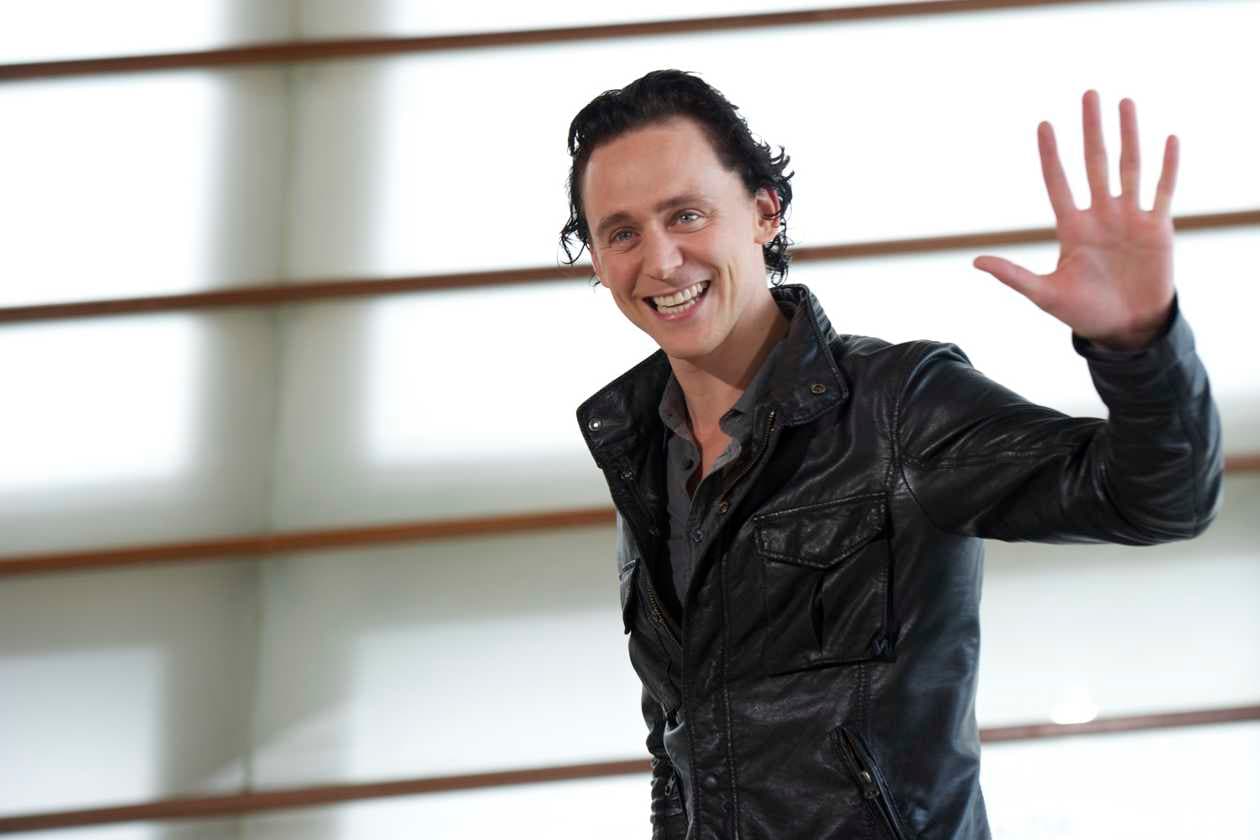 Tom Hiddleston se acerca a la remake de El Cuervo