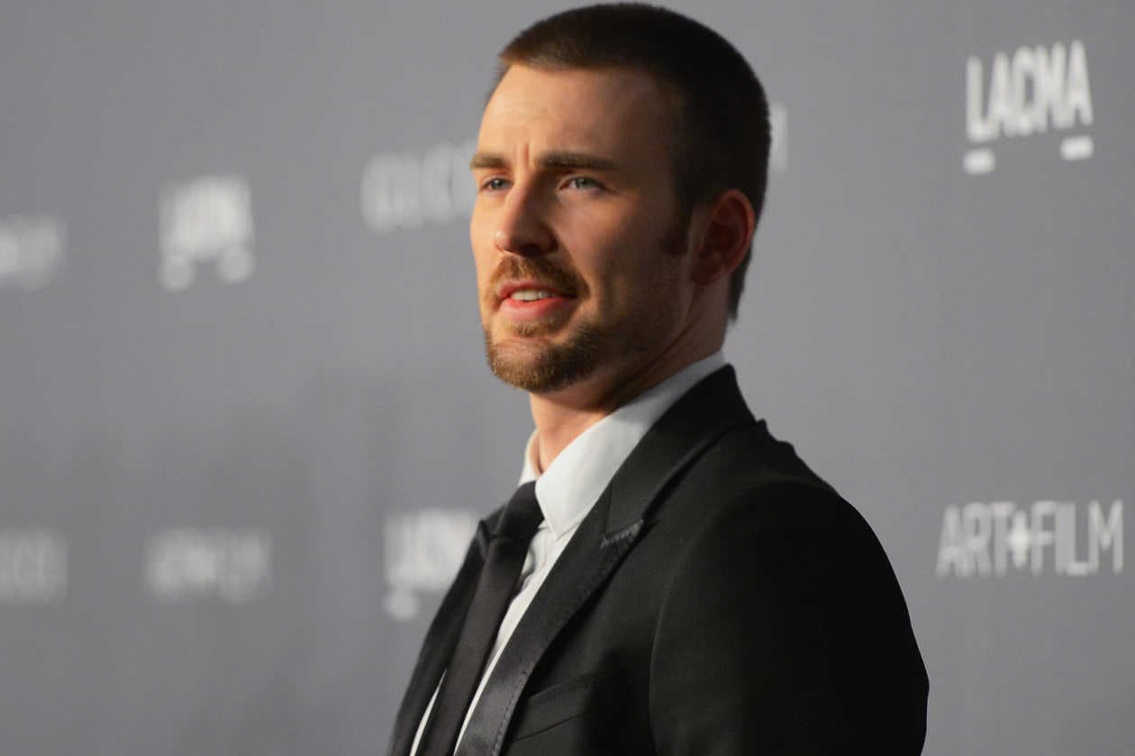 Chris Evans celebra San Valentín junto a su perro y nos flecha el corazón a todos