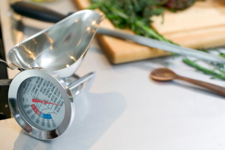 Con qué se mide la temperatura