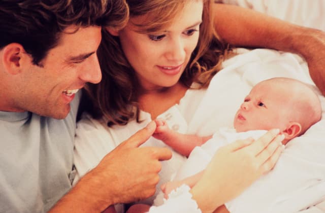 Los hombres también pueden sufrir de depresión posparto