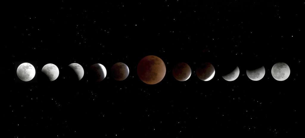 Luna llena de abril: pequeña y «rosada»