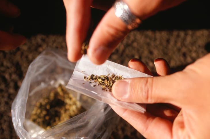 La marihuana no genera alucinaciones, pero sí falsos recuerdos