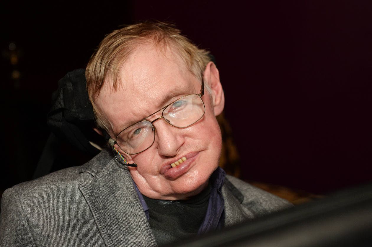 Stephen Hawking se declara oficialmente ateo y niega la existencia de Dios