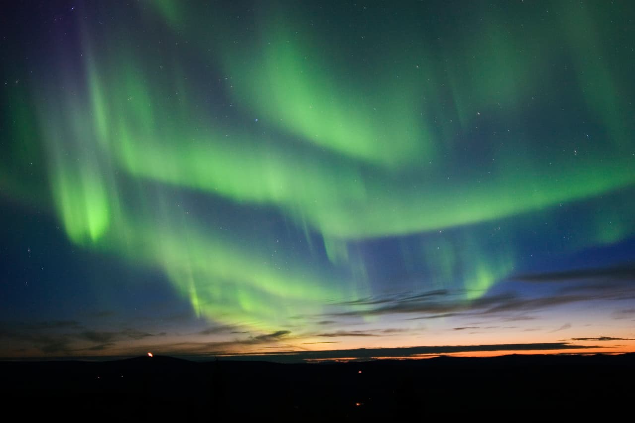 Video de la aurora boreal y el cometa Pan-STARRS