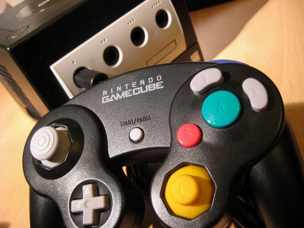 5 joystick muy originales pero totalmente incómodos