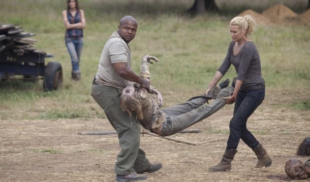 Crítica de The Walking Dead 2x08: Nebraska