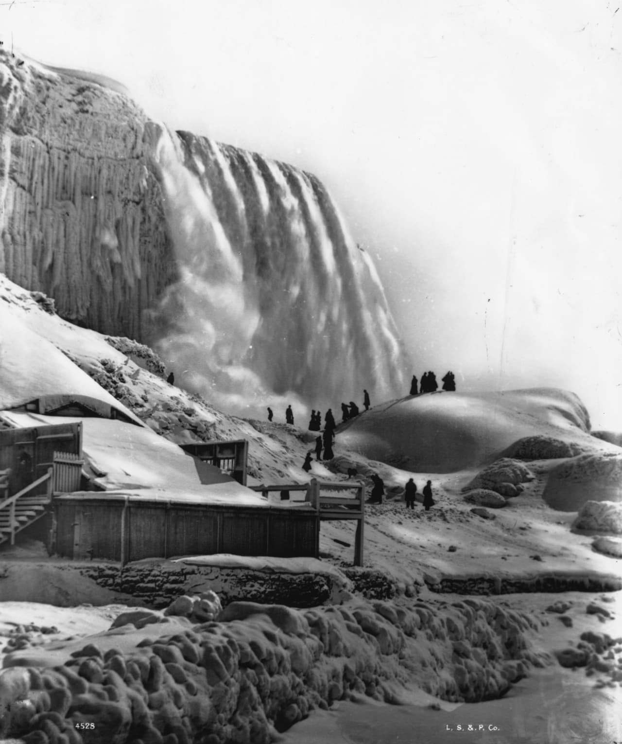 Las Cataratas del Niágara se congelaron y las fotos son increíblemente lindas