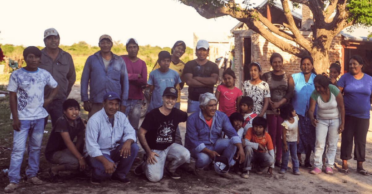 Moda que transforma: la marca que fabrica remeras de algodón orgánico con la comunidad Qom