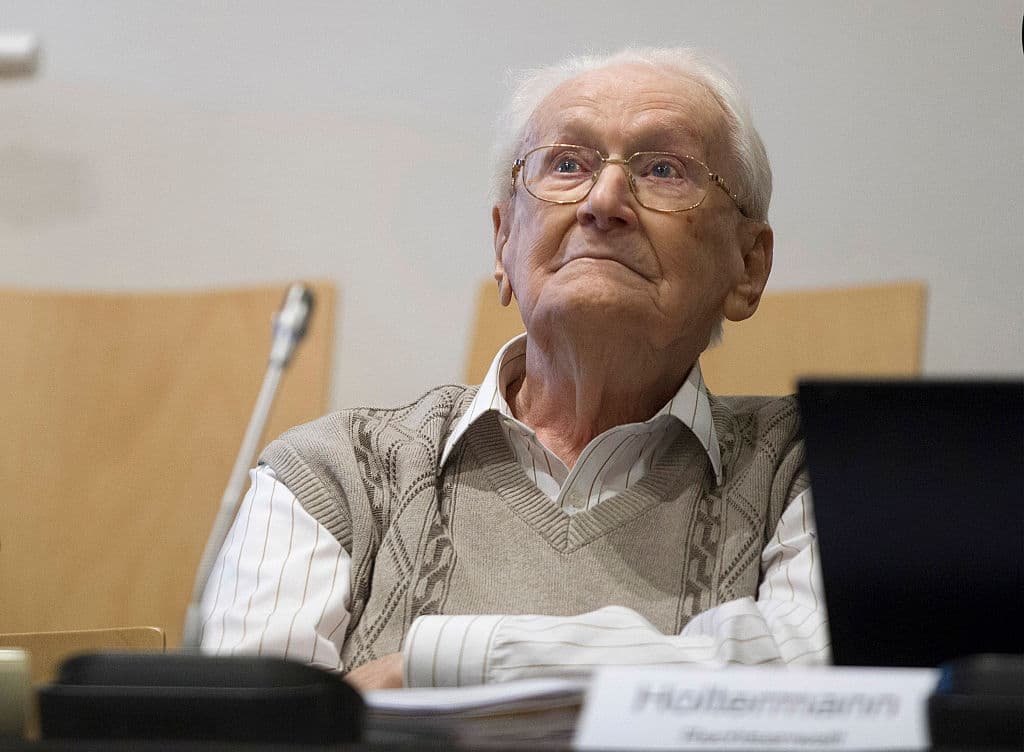 «Contador de Auschwitz» pide clemencia por su edad y salud