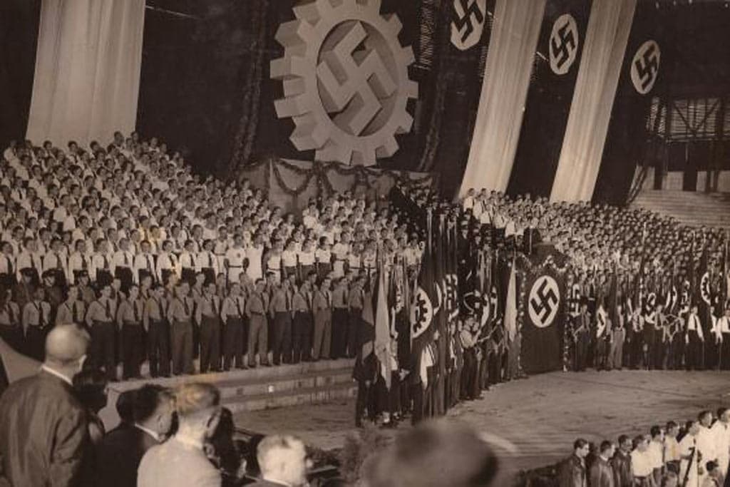 El día que los nazis coparon el Luna Park