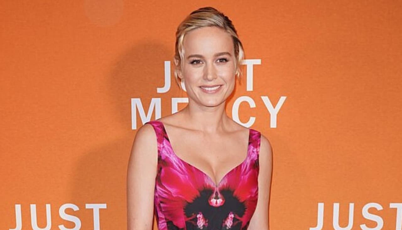 Brie Larson está irreconocible: se parece a Marilyn Monroe con su nuevo look