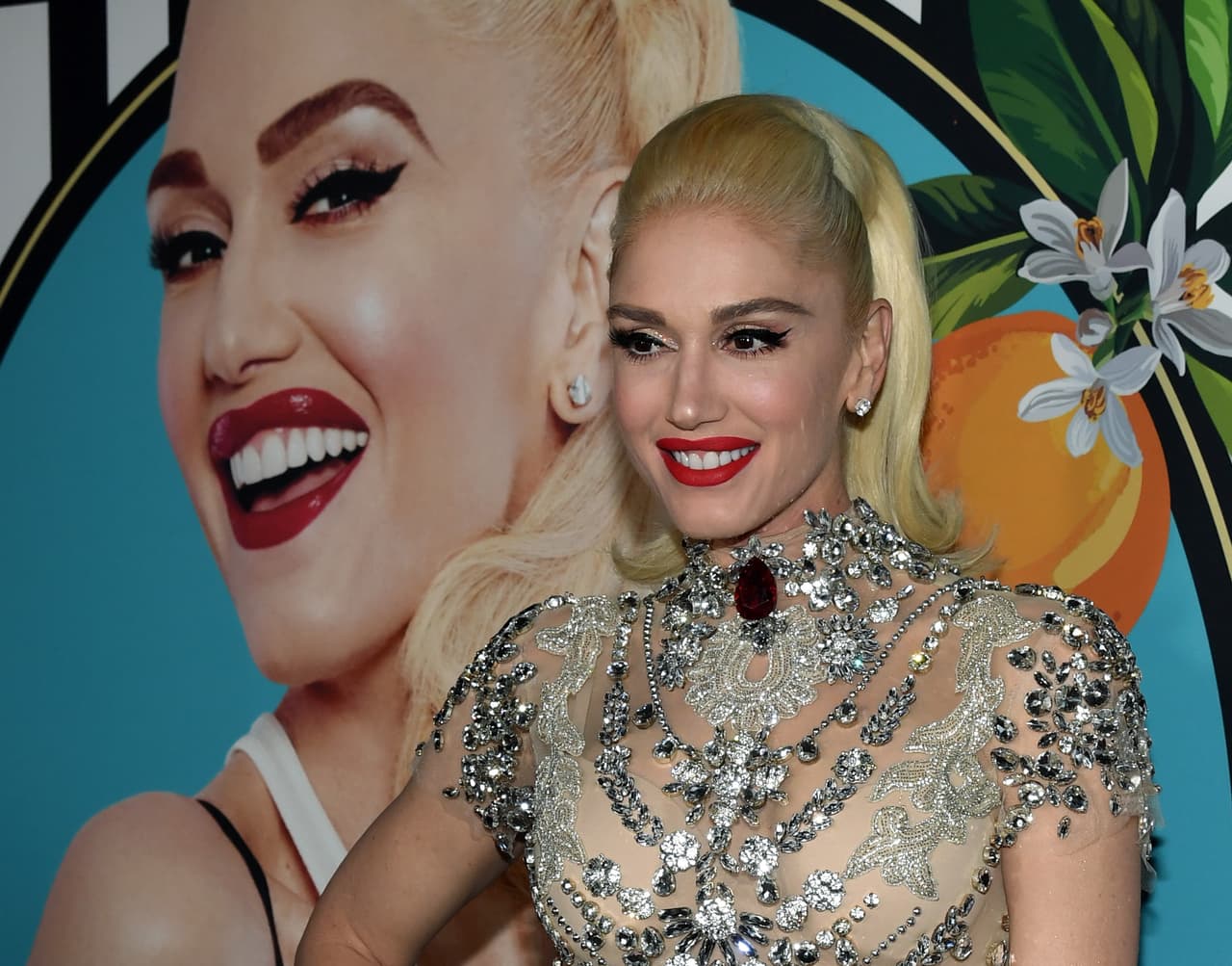 Gwen Stefani recreó sus 8 looks más icónicos: luce mucho mejor que la primera vez que los ocupó