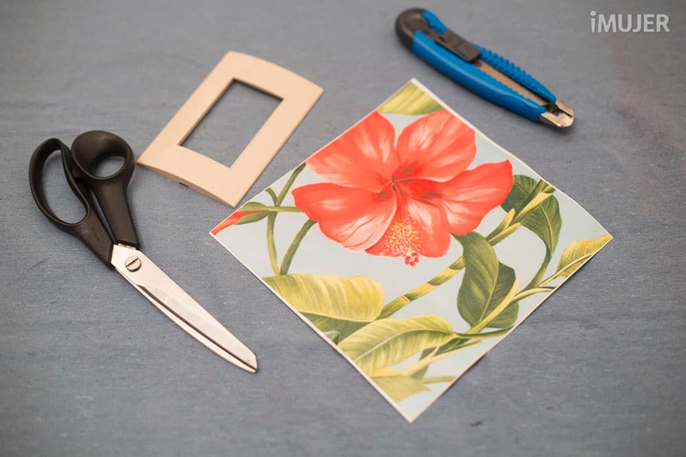 Personaliza tus tapas de luz con esta genial idea