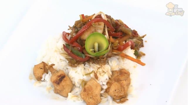 Chop suey de pollo: una delicia asiática
