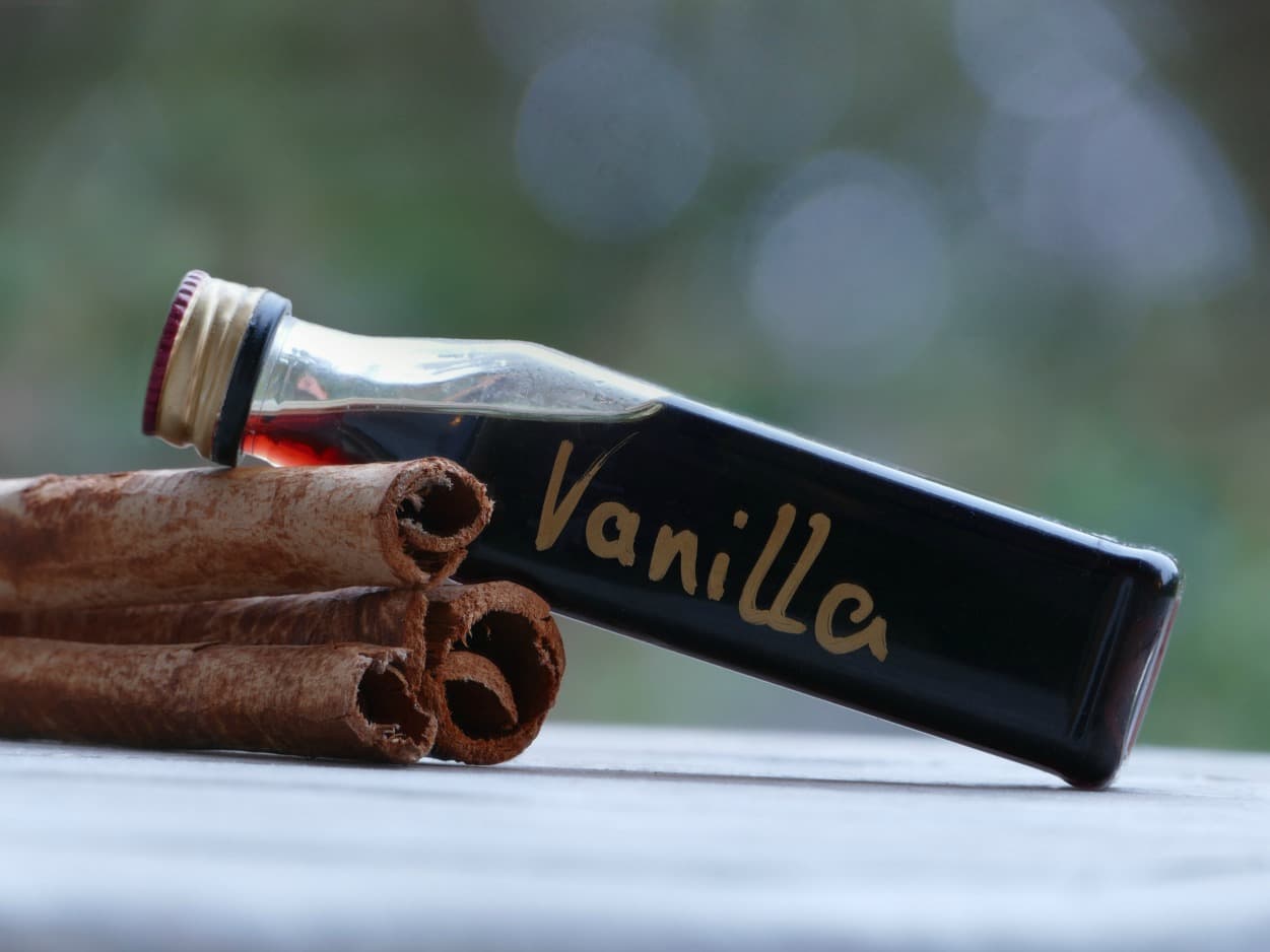 Un vodka saborizado con vainilla y lima para tus tragos