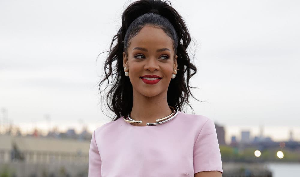 Instagram se disculpa con Rihanna