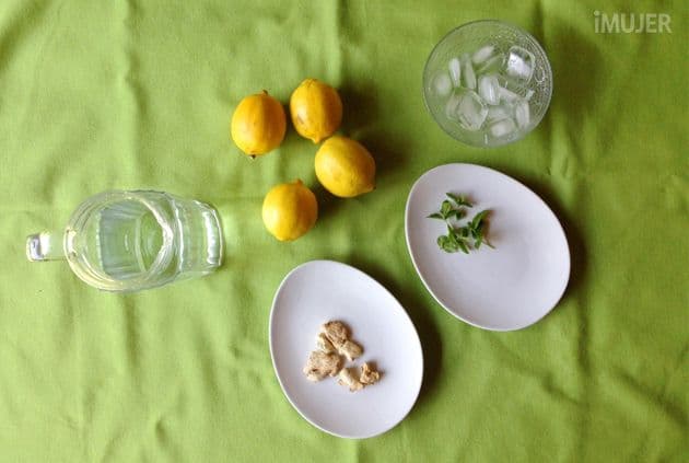 Refrescante limonada con menta y jengibre