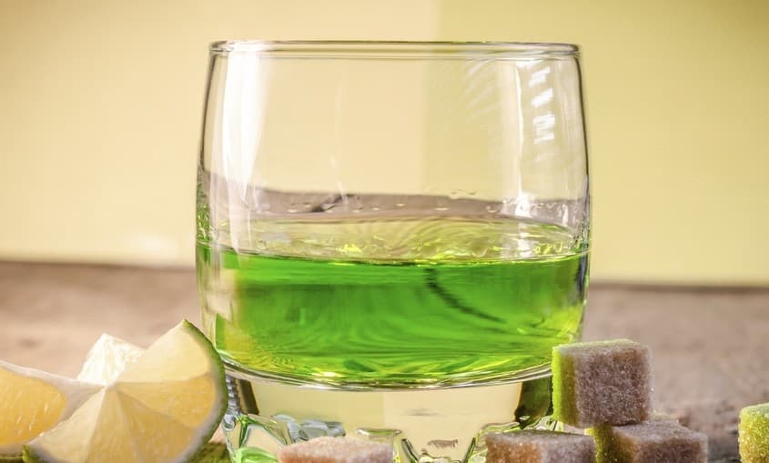 5 tragos con bebida espirituosa de ajenjo