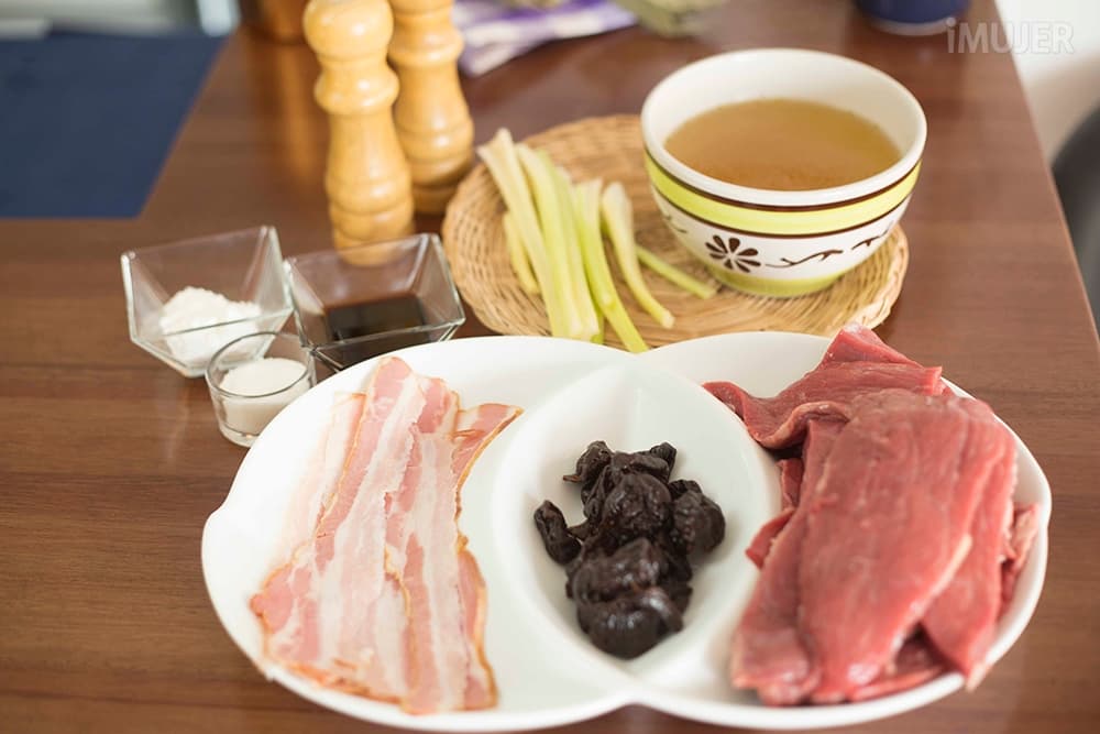 Arrollados de carne agridulces