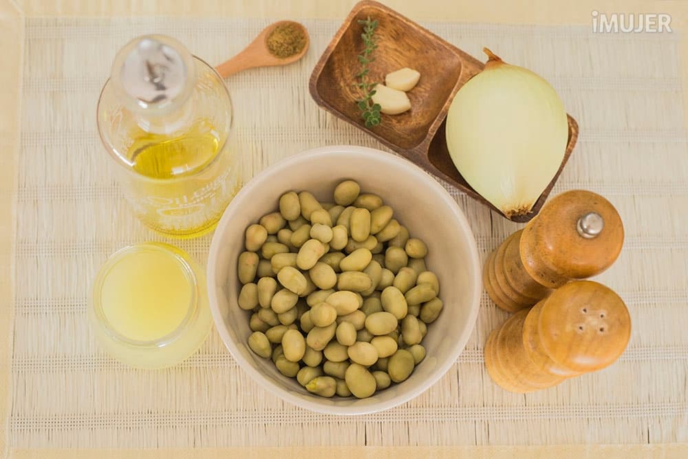 Byessar o crema de habas para una cena de Navidad nutritiva