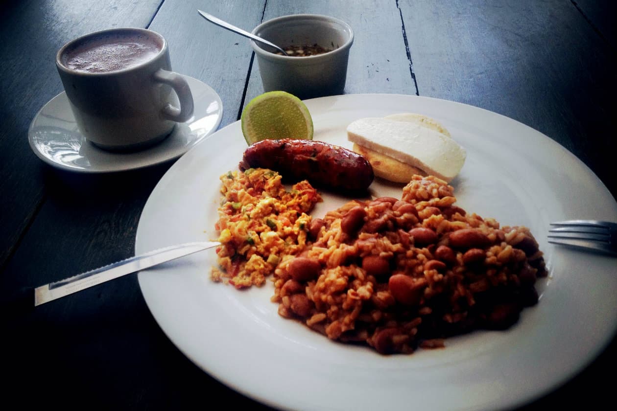 Calentado colombiano de frijoles