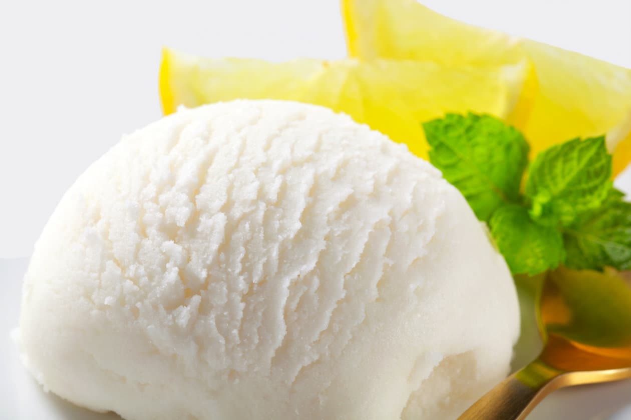 Delicioso helado de limón