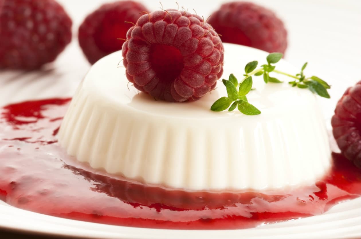 Panna Cotta con salsa de moras frescas