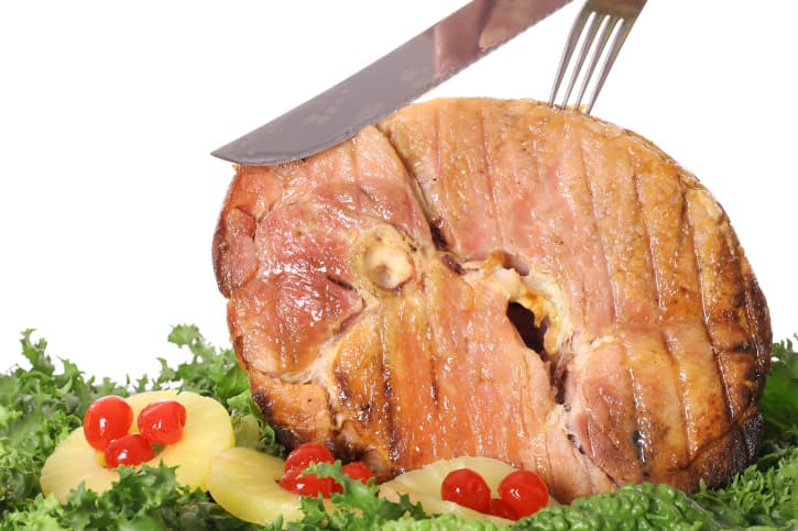 Delicioso jamón glaseado para la Navidad