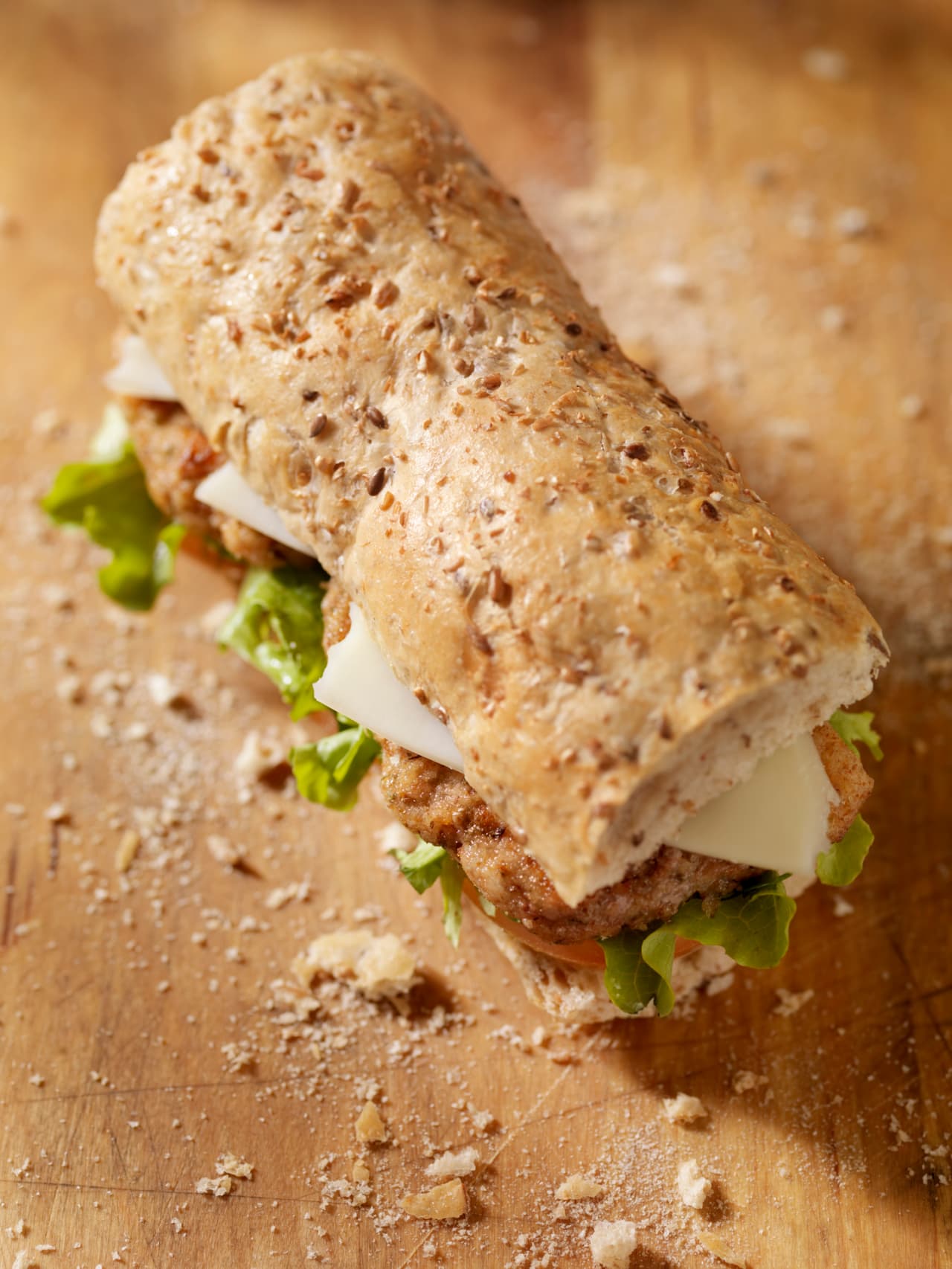 Sándwich de pollo exótico con salsa picante