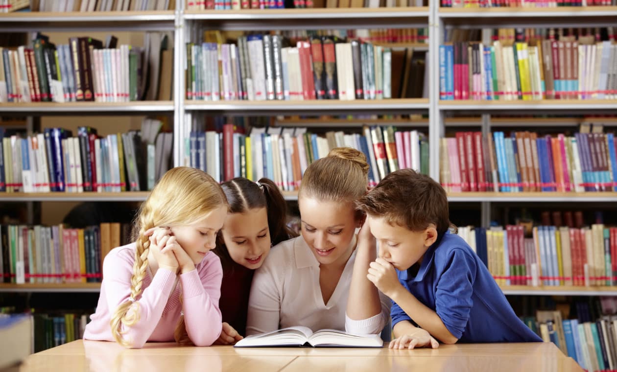 La biblioteca puede ser la clave para mejorar la relación con tus hijos (y contigo misma)