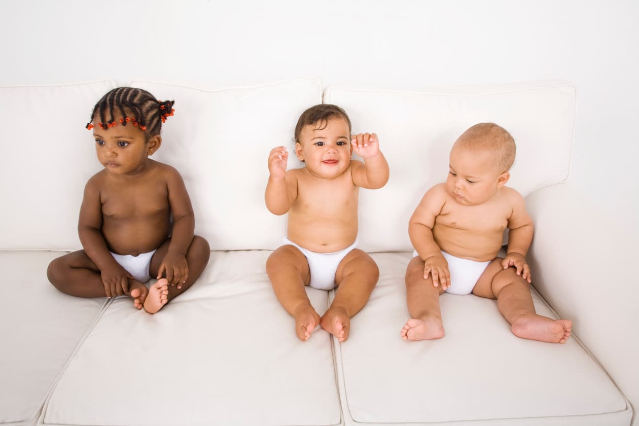 Cómo cambiar los pañales: guía práctica para padres primerizos